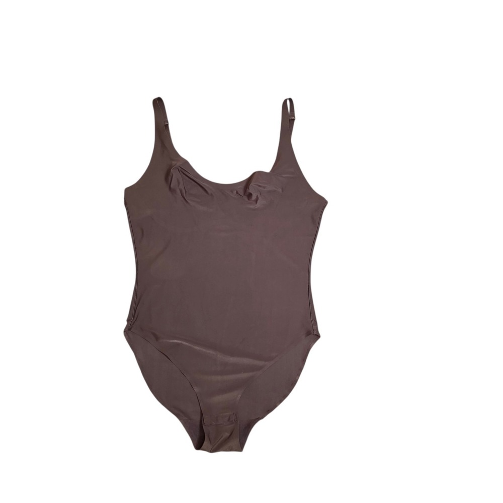 SKIMS Foundations Bodysuit Medium Cocoa Shapewear Seamless NWOT